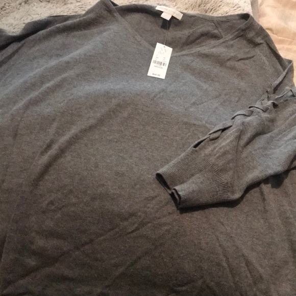 Top - Picture 3 of 3